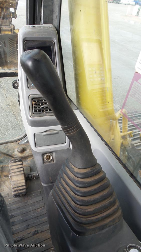 image for item AM9098 2003 Komatsu PC200LC-7L excavator