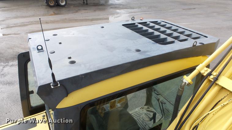 image for item AM9098 2003 Komatsu PC200LC-7L excavator
