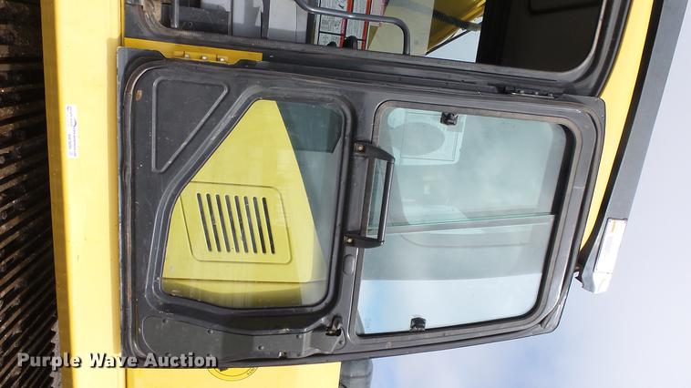 image for item AM9098 2003 Komatsu PC200LC-7L excavator