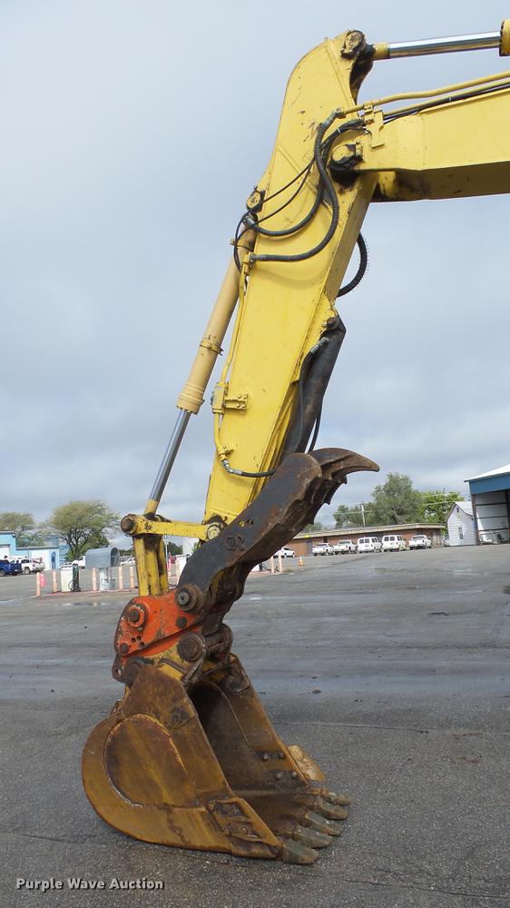 image for item AM9098 2003 Komatsu PC200LC-7L excavator