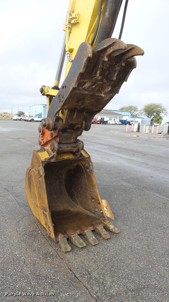 image for item AM9098 2003 Komatsu PC200LC-7L excavator