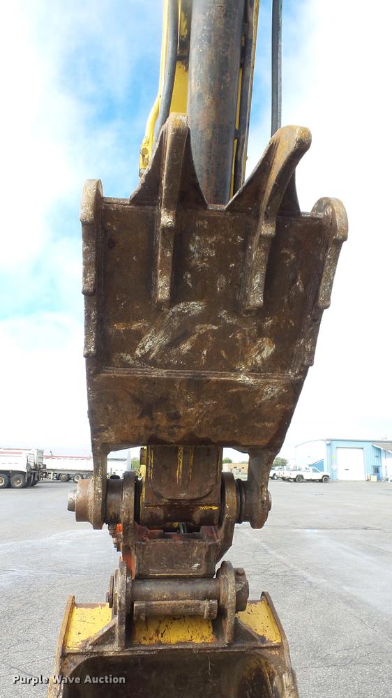 image for item AM9098 2003 Komatsu PC200LC-7L excavator
