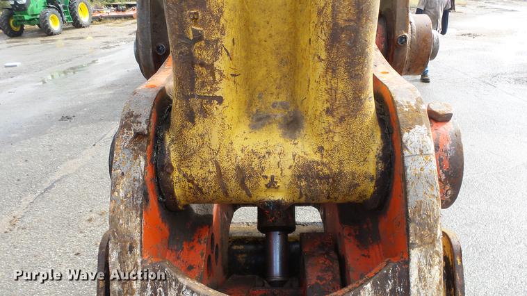 image for item AM9098 2003 Komatsu PC200LC-7L excavator