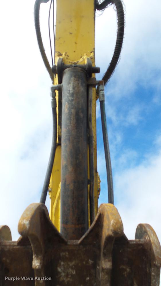 image for item AM9098 2003 Komatsu PC200LC-7L excavator