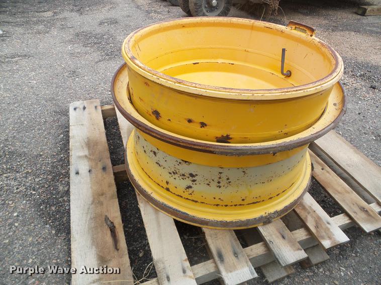 image for item BU9746 (4) motor grader wheels