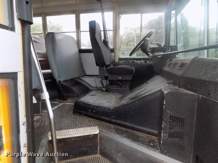 image for item DB9070 1995 Thomas Built Saf-T-Liner MVP EF school bus