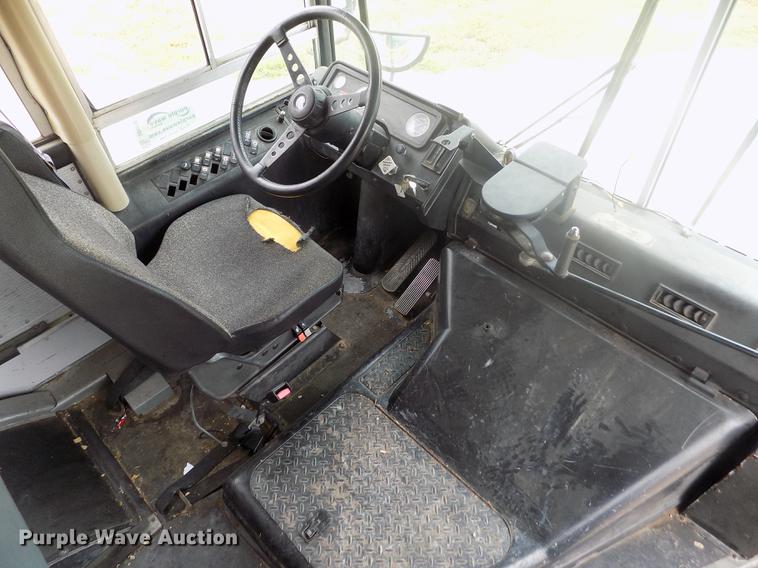 image for item DB9070 1995 Thomas Built Saf-T-Liner MVP EF school bus