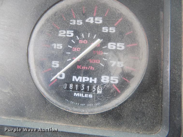 image for item DB9070 1995 Thomas Built Saf-T-Liner MVP EF school bus