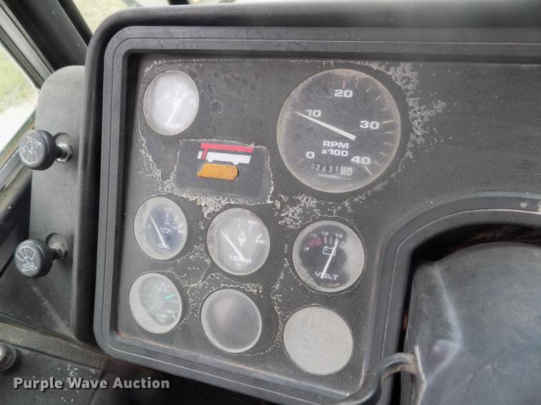 image for item DB9070 1995 Thomas Built Saf-T-Liner MVP EF school bus