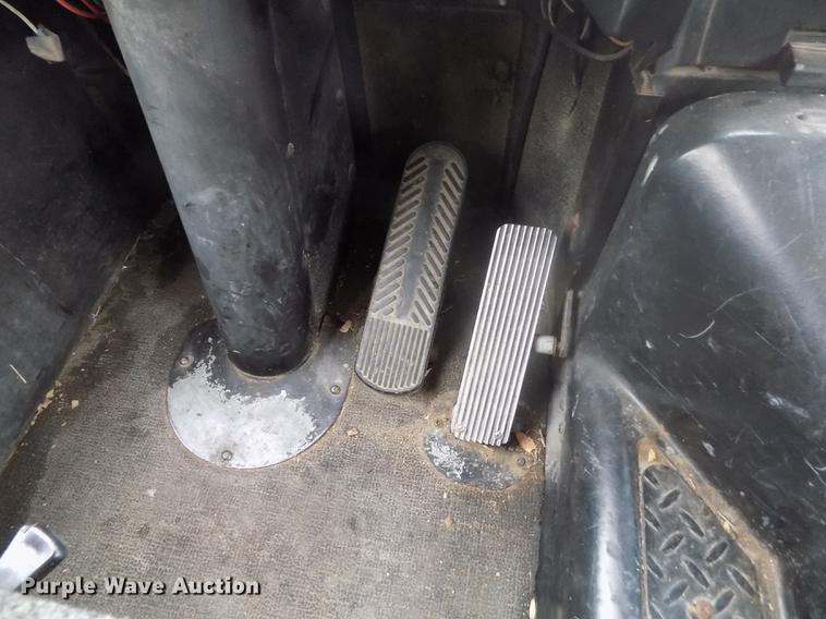 image for item DB9070 1995 Thomas Built Saf-T-Liner MVP EF school bus