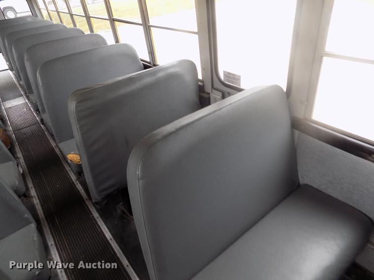 image for item DB9070 1995 Thomas Built Saf-T-Liner MVP EF school bus