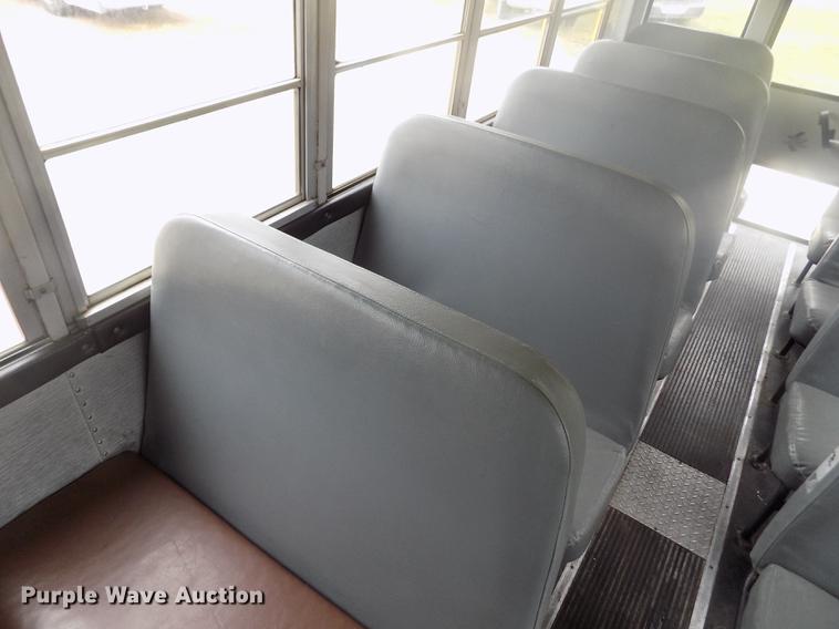 image for item DB9070 1995 Thomas Built Saf-T-Liner MVP EF school bus