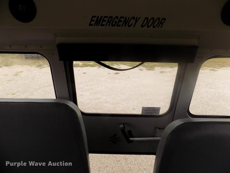 image for item DB9070 1995 Thomas Built Saf-T-Liner MVP EF school bus