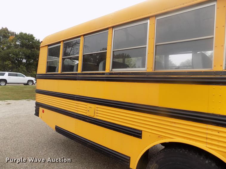 image for item DB9070 1995 Thomas Built Saf-T-Liner MVP EF school bus