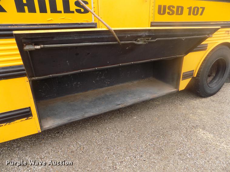 image for item DB9070 1995 Thomas Built Saf-T-Liner MVP EF school bus