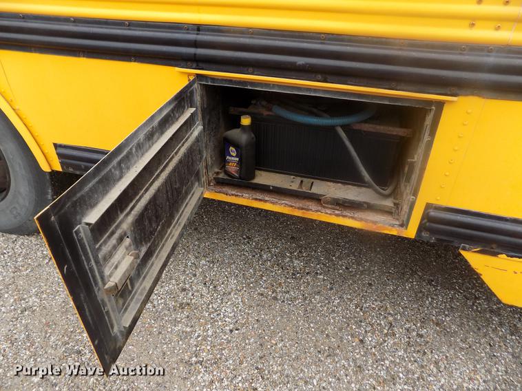 image for item DB9070 1995 Thomas Built Saf-T-Liner MVP EF school bus