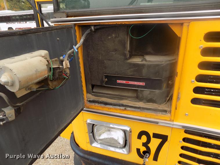 image for item DB9070 1995 Thomas Built Saf-T-Liner MVP EF school bus