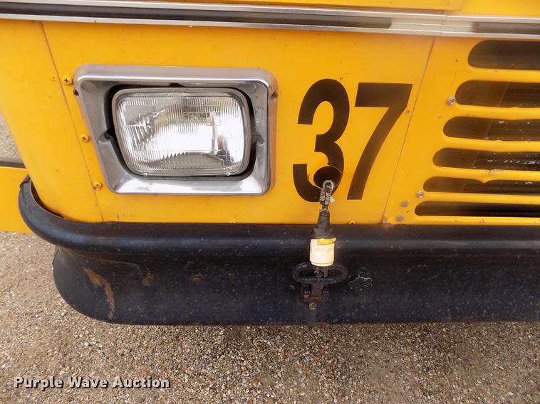 image for item DB9070 1995 Thomas Built Saf-T-Liner MVP EF school bus