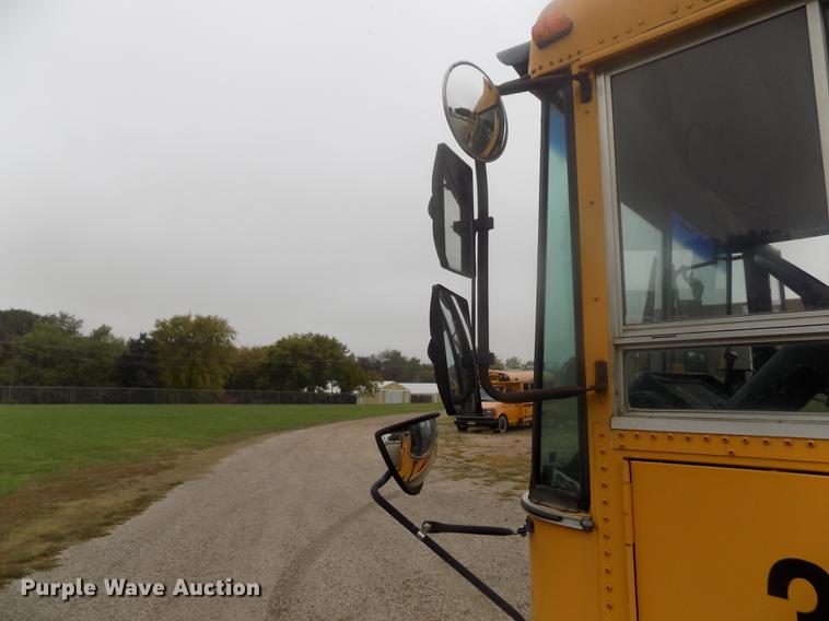 image for item DB9070 1995 Thomas Built Saf-T-Liner MVP EF school bus