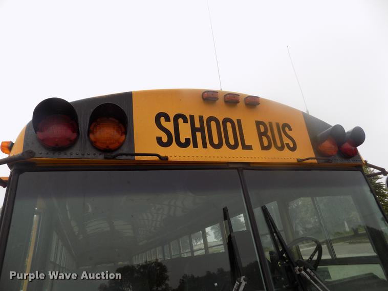 image for item DB9070 1995 Thomas Built Saf-T-Liner MVP EF school bus