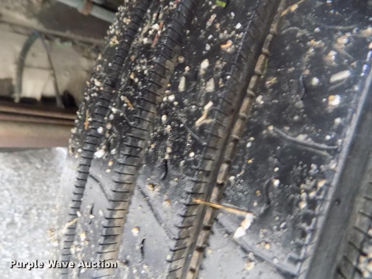 image for item DB9070 1995 Thomas Built Saf-T-Liner MVP EF school bus