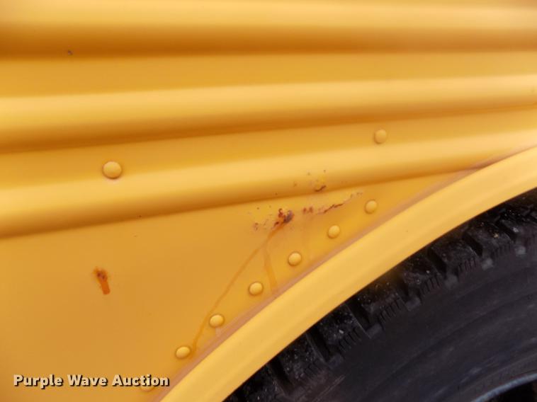 image for item DB9070 1995 Thomas Built Saf-T-Liner MVP EF school bus