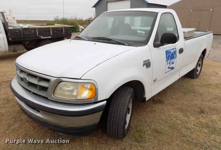 image for item DB9075 1998 Ford F150 XL pickup truck