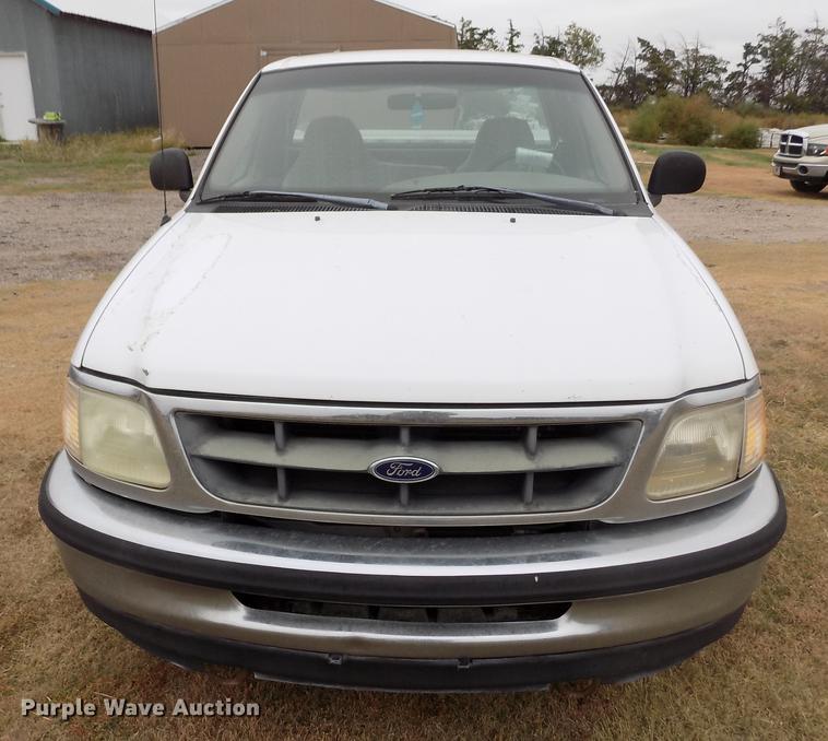 image for item DB9075 1998 Ford F150 XL pickup truck