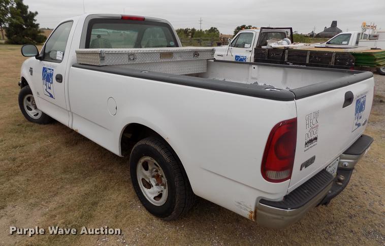 image for item DB9075 1998 Ford F150 XL pickup truck