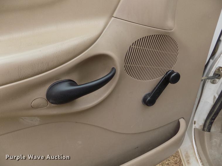 image for item DB9075 1998 Ford F150 XL pickup truck