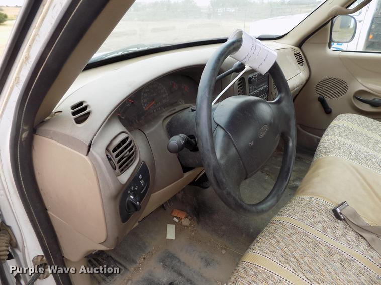 image for item DB9075 1998 Ford F150 XL pickup truck