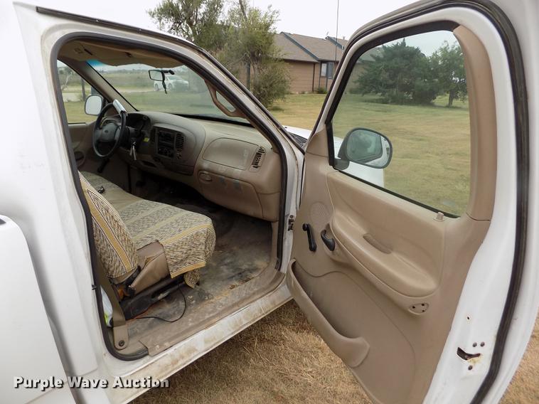 image for item DB9075 1998 Ford F150 XL pickup truck