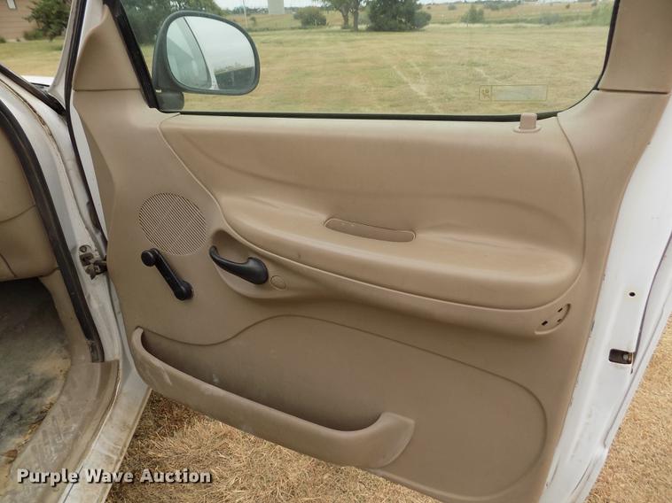 image for item DB9075 1998 Ford F150 XL pickup truck