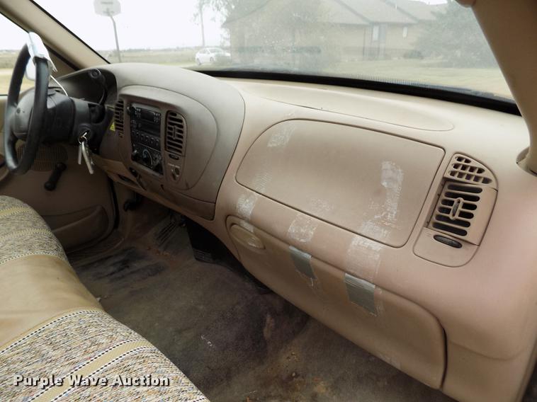 image for item DB9075 1998 Ford F150 XL pickup truck