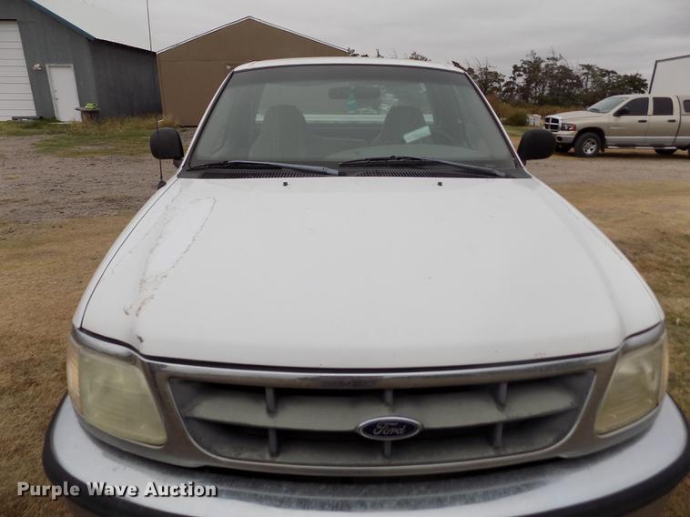 image for item DB9075 1998 Ford F150 XL pickup truck