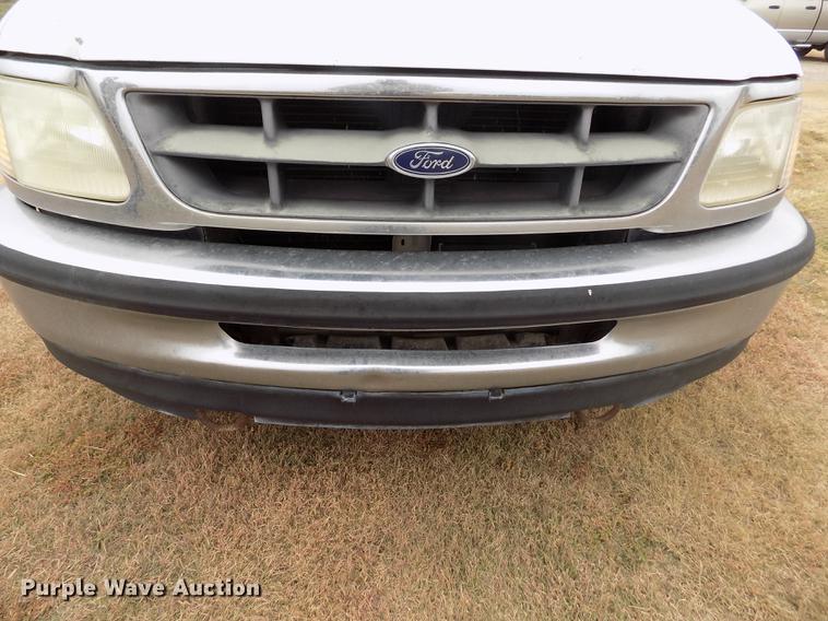 image for item DB9075 1998 Ford F150 XL pickup truck