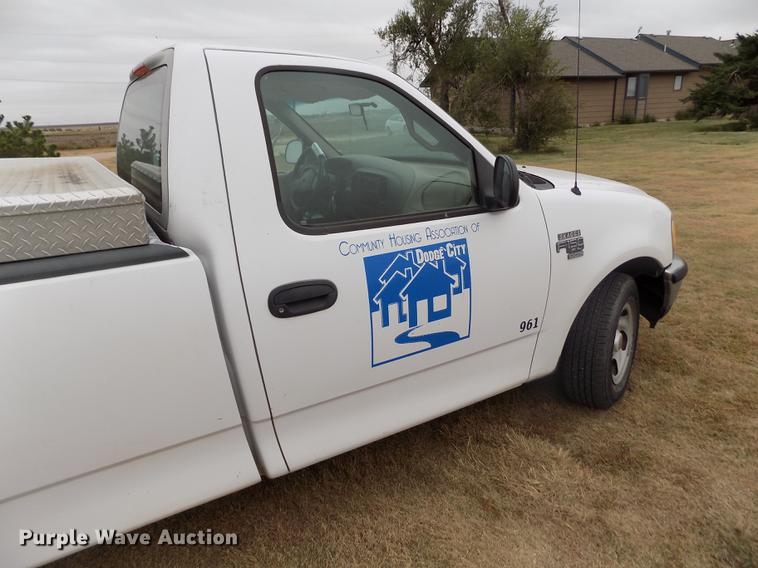 image for item DB9075 1998 Ford F150 XL pickup truck