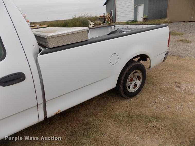 image for item DB9075 1998 Ford F150 XL pickup truck