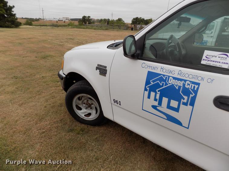 image for item DB9075 1998 Ford F150 XL pickup truck