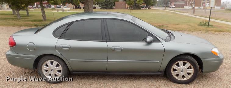 image for item DB9098 2005 Ford Taurus SEL
