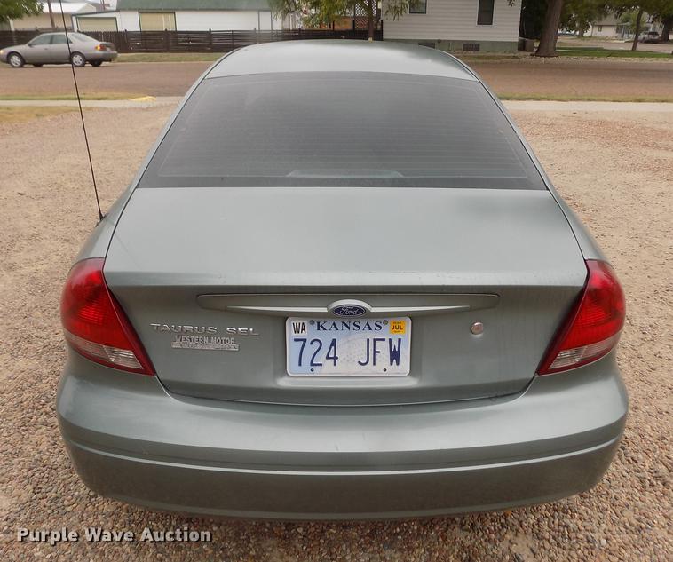 image for item DB9098 2005 Ford Taurus SEL