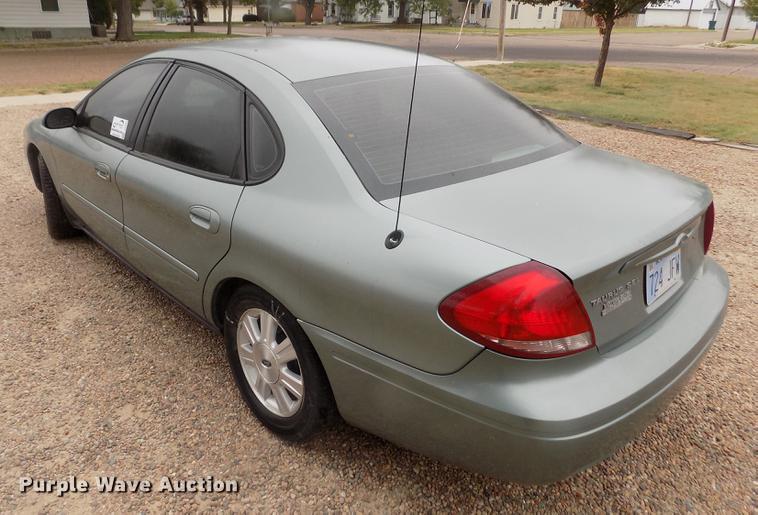 image for item DB9098 2005 Ford Taurus SEL