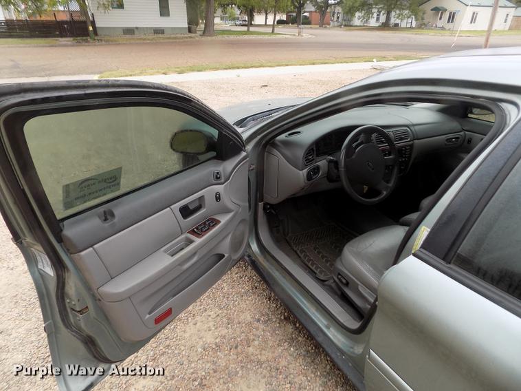 image for item DB9098 2005 Ford Taurus SEL