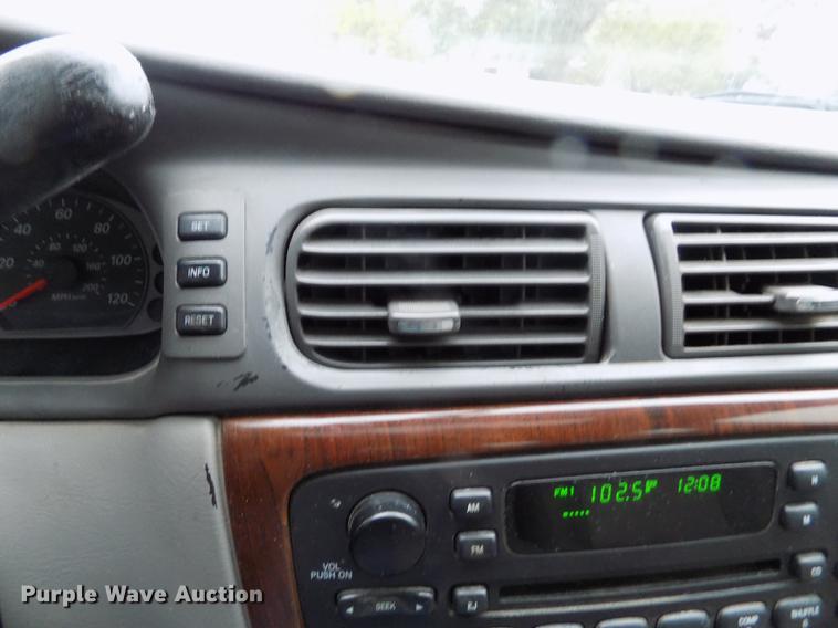 image for item DB9098 2005 Ford Taurus SEL