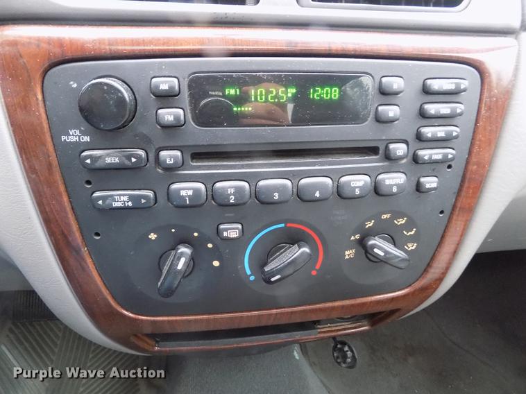 image for item DB9098 2005 Ford Taurus SEL