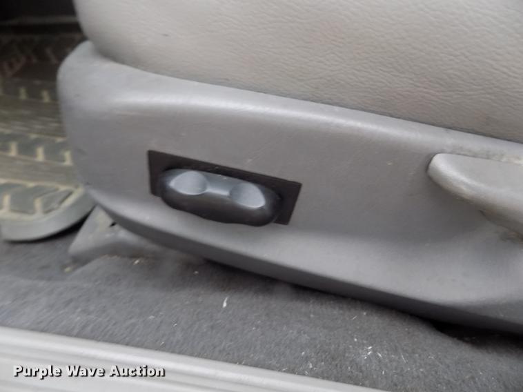 image for item DB9098 2005 Ford Taurus SEL