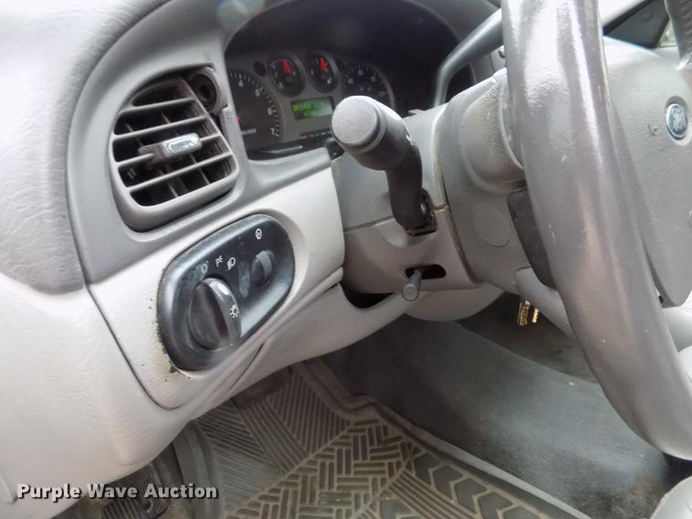 image for item DB9098 2005 Ford Taurus SEL