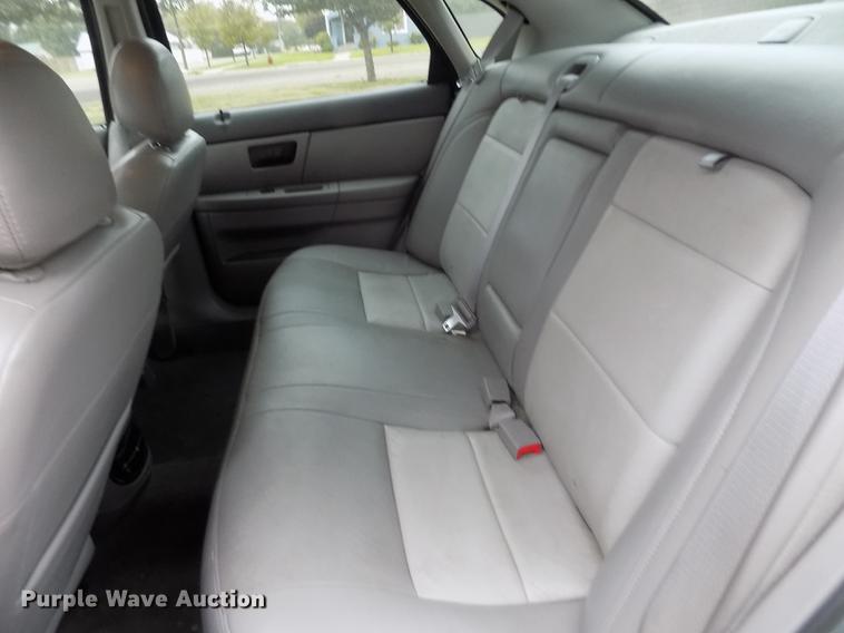 image for item DB9098 2005 Ford Taurus SEL