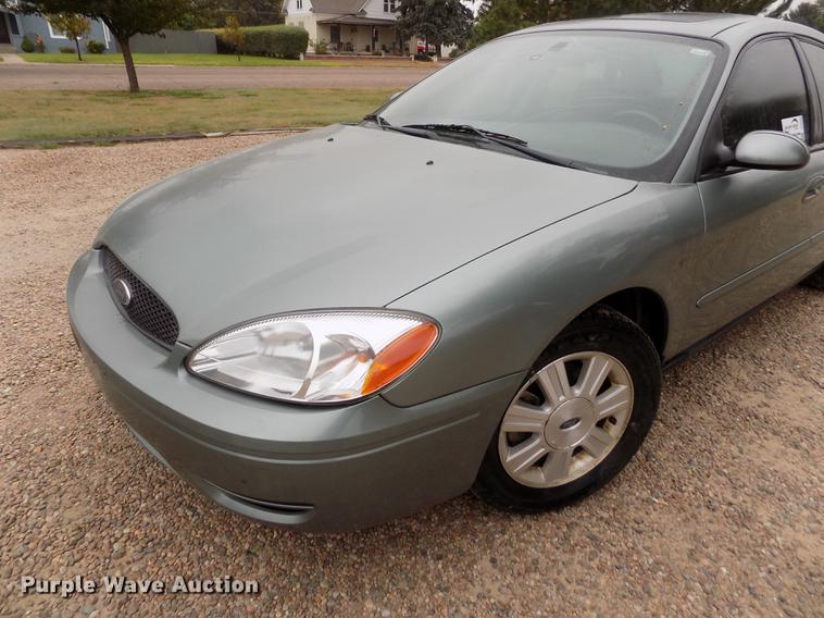 image for item DB9098 2005 Ford Taurus SEL