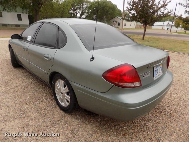 image for item DB9098 2005 Ford Taurus SEL